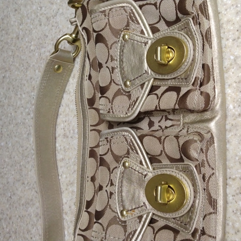 Coach Handbag - Picture 5 of 9